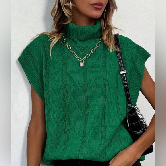 Tops - Green sweater vest , used but I’m good condition 1X